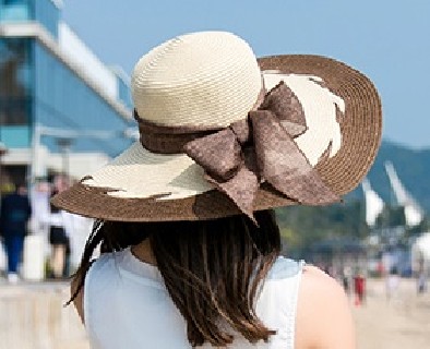 Šiaudinė skrybėlė vasarai